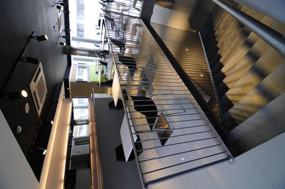 Swift Inn Aeropolis Airport Тангеранг Екстериор снимка
