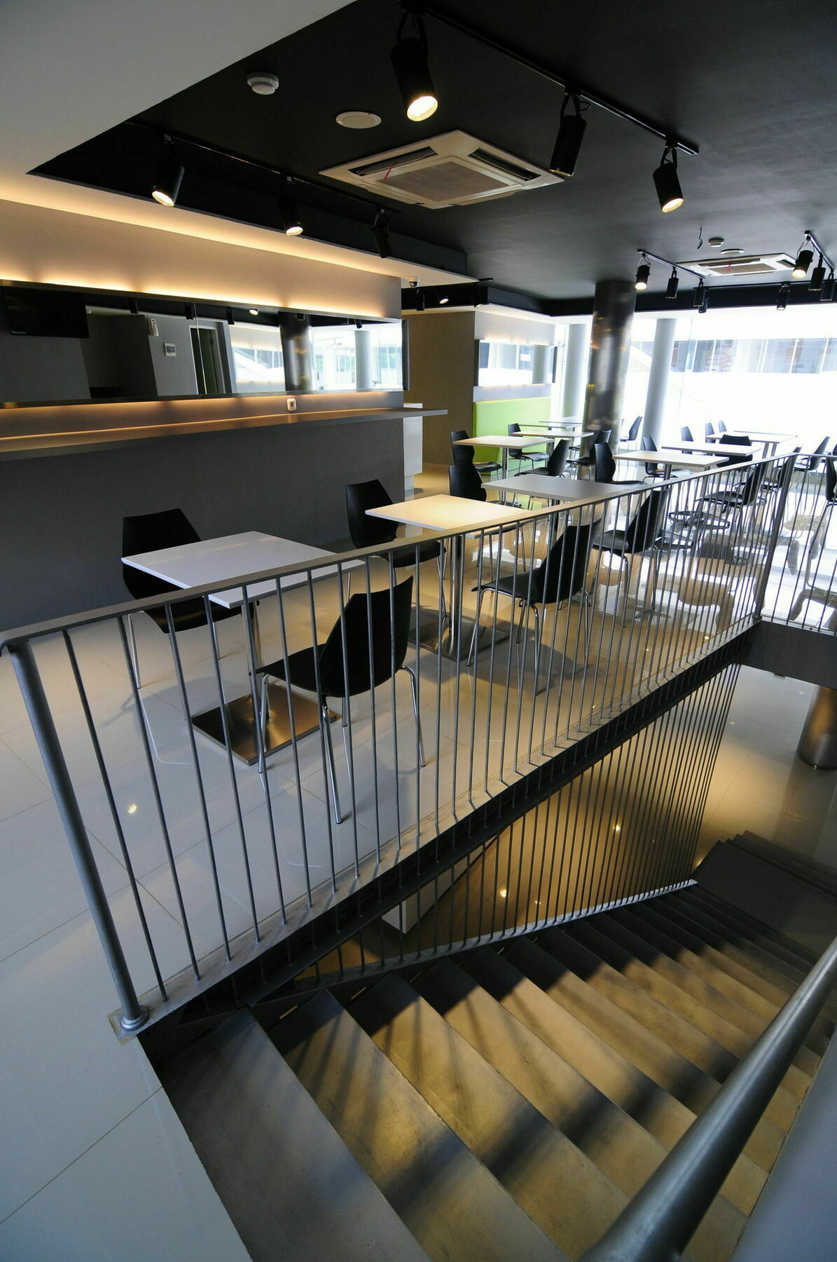 Swift Inn Aeropolis Airport Тангеранг Екстериор снимка